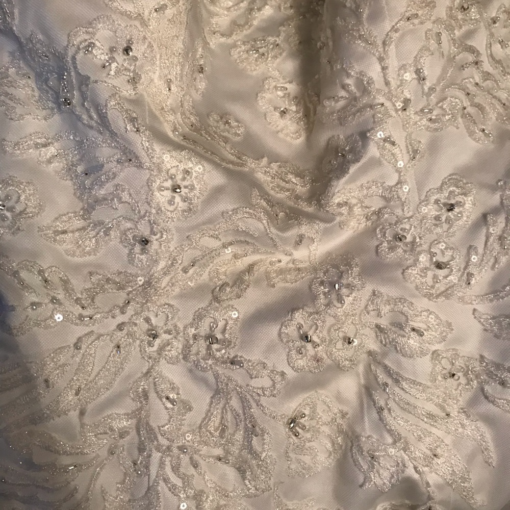 Oleg Cassini Wedding Dress - Picture 2 of 8